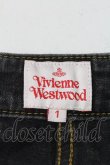 画像3: Vivienne Westwood / オーブステッチポケットデニムパンツ 1 黒Ｘゴールド刺繍  I-24-09-18-026-pa-HD-ZI (3)